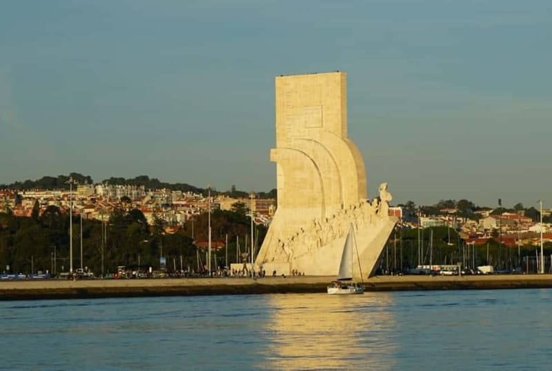 Lisbon: Classic Yacht Tour with Drinks and Pastel de Nata - Why the Tagus River Gives Lisbon a Different Side