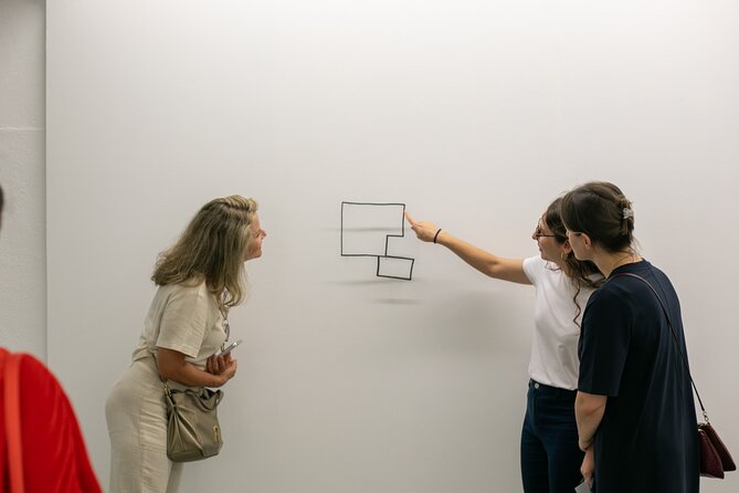 Lisbon Contemporary Art Gallery Tour - How the Guide Turns Contemporary Art into Something You Can Use