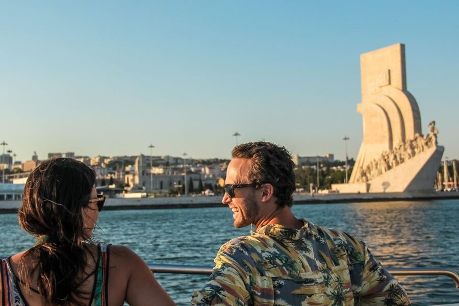 Lisbon: Cruise to the Beach with BBQ, Open Bar and Music - On board: open bar, BBQ lunch, and a dance-friendly deck