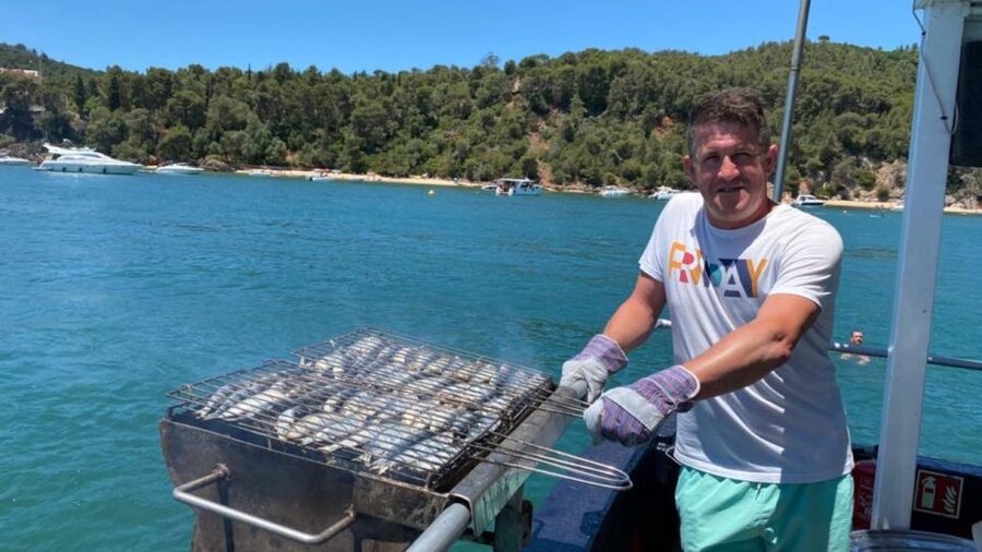 Lisbon: Cruise to the Beach with BBQ, Open Bar and Music - Practical tips that make the cruise smoother