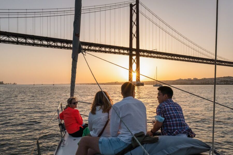 Lisbon: Daytime/Sunset/Night City Sailboat Tour with Drink - Included drink, onboard comfort, and what to pack for the Tagus breeze