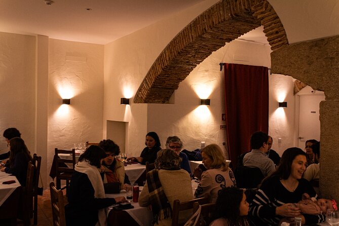 Lisbon: Dinner with Rising Stars of Fado at Canto do Poeta - The musical lineup: how rising stars and rotating musicians shape the night