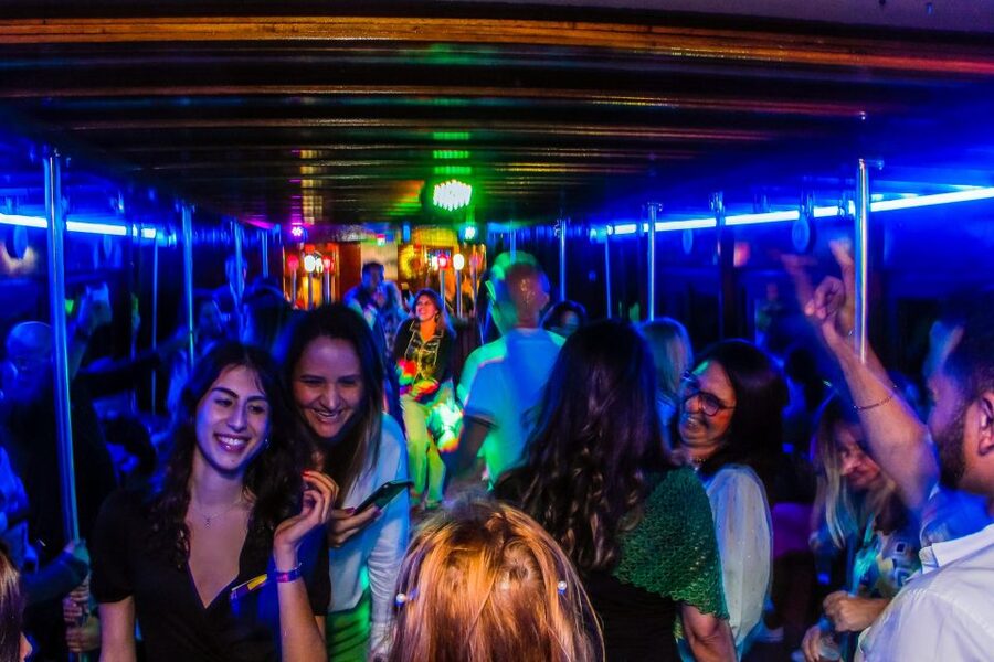 Lisbon: Disco Night Cruise with DJ and Open Bar - Who this is best for, and who should skip it