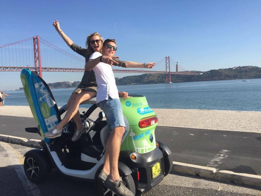 Lisbon: Electric Car Moorish Tour with GPS Audio Guide - Alfama and Portas do Sol: streets you slow down for