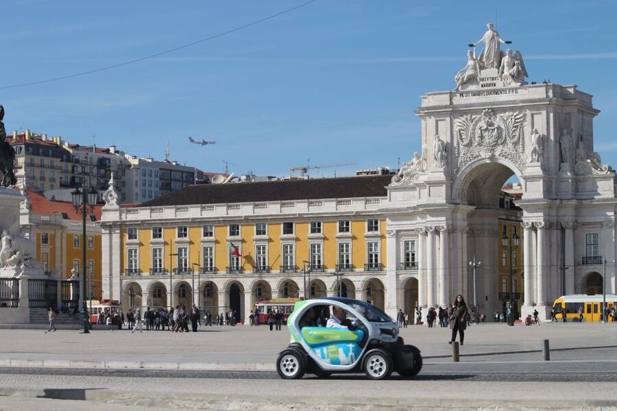 Lisbon: Electric Car Moorish Tour with GPS Audio Guide - Mouraria, Casa dos Bicos, and the return toward Lisbon Baixa