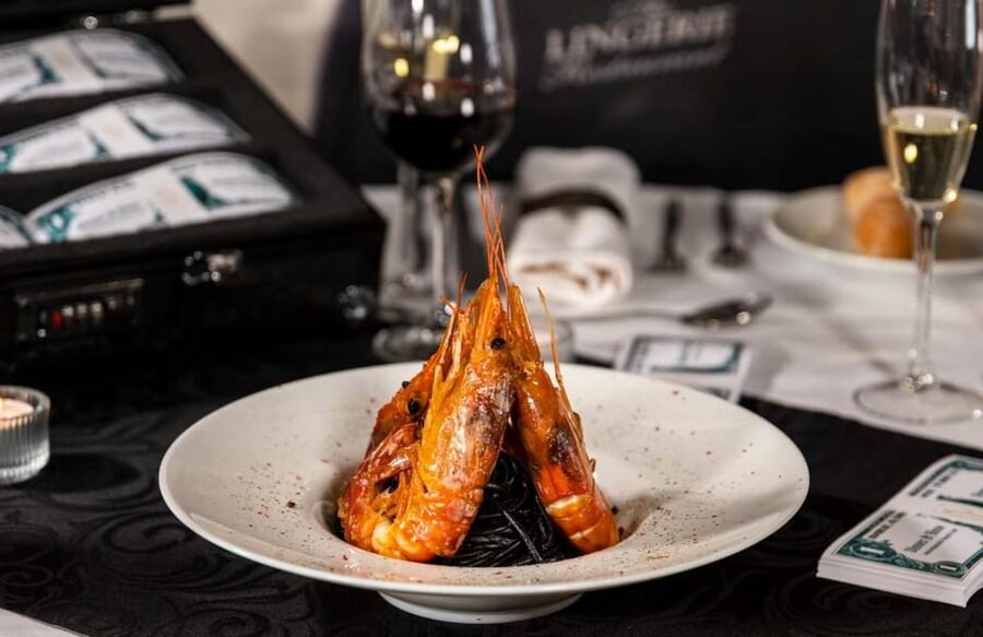 Lisbon: Erotic Cabaret Show and Dinner - Key Things You Will Notice