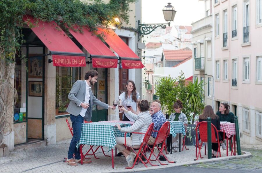 Lisbon: Evening Local Food Crawl with Drink Pairings - Who This Tour Fits Best, and What to Consider for Diets