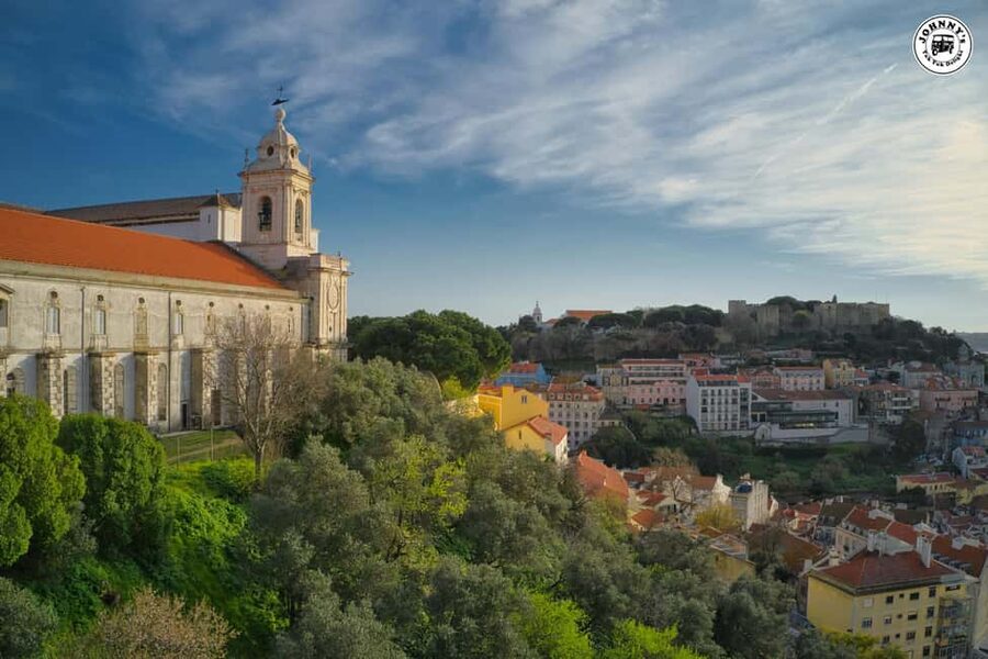 LISBON : EXPLORE OLD TOWN ALFAMA BY ELECTRIC TUK TUK - Santa Luzia, Portas do Sol, and Senhora do Monte Viewpoints