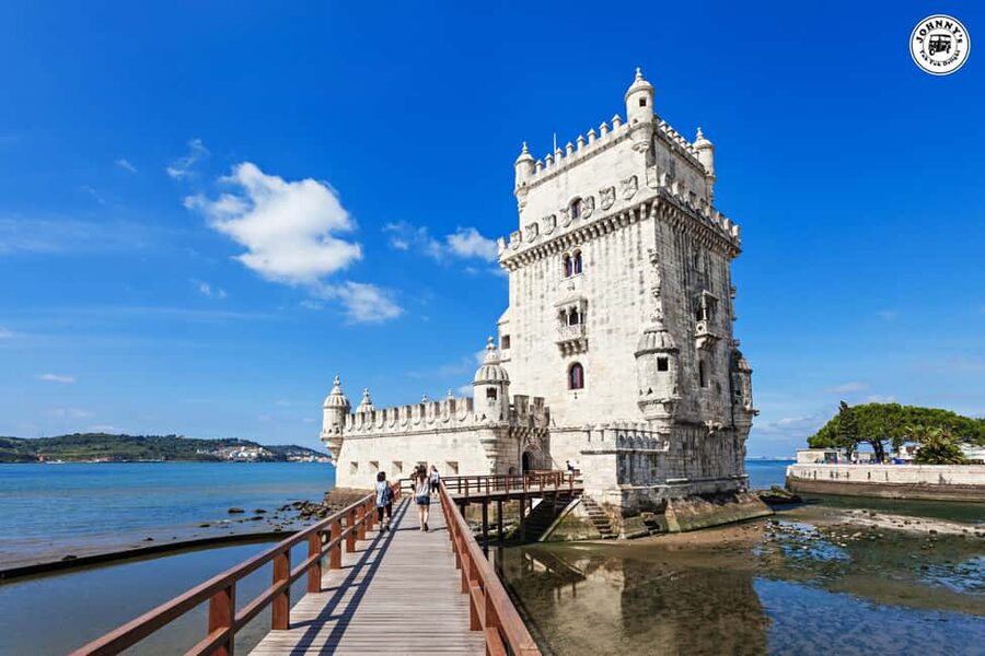 LISBON : EXPLORE OLD TOWN ALFAMA BY ELECTRIC TUK TUK - Why the Electric Tuk Tuk Route Works So Well in Lisbon