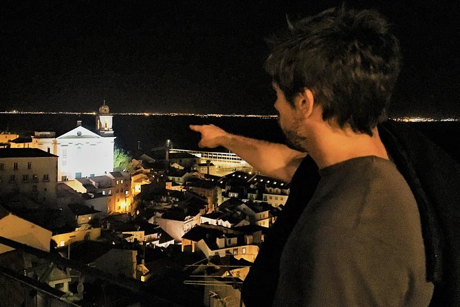 Lisbon Fado Experience: Walking Tour, Dinner and Live Music Show - How long you’ll walk, and what to wear at night