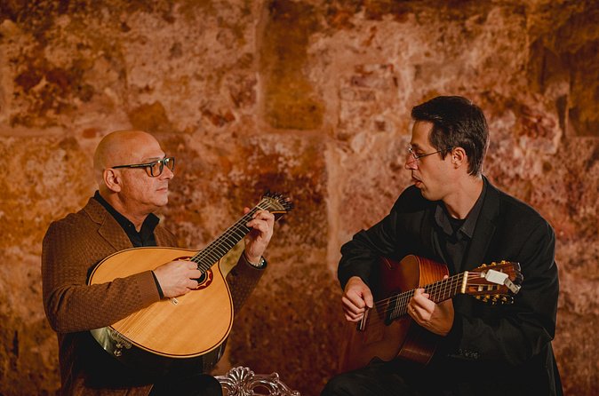 Lisbon: Fado Show With Wine and History - Finding the Venue in Lisbon Without Stress