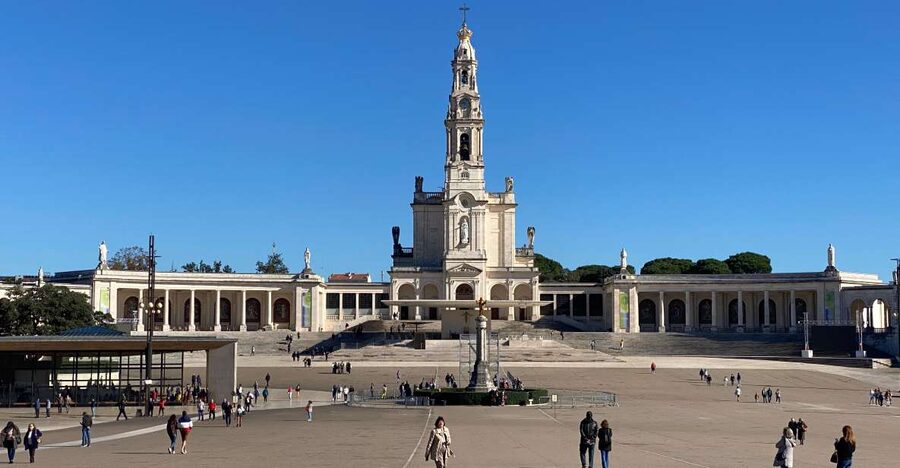 Lisbon: Fátima, Batalha, Nazaré & Óbidos Small Group Tour - Key things that make this tour work