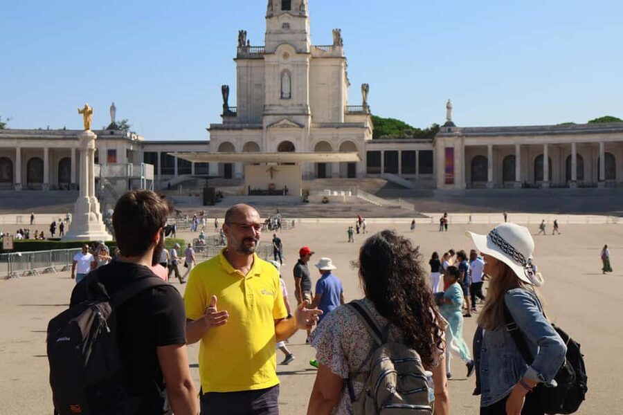 Lisbon: Fátima Sanctuary & Little Shepherds' Village - Leaving Lisbon for Fátima, and what to watch for on the drive