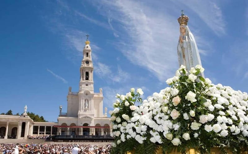 Lisbon: Fátima Sanctuary & Little Shepherds' Village - Basilica of Our Lady of the Rosary and the Chapel of the Apparitions