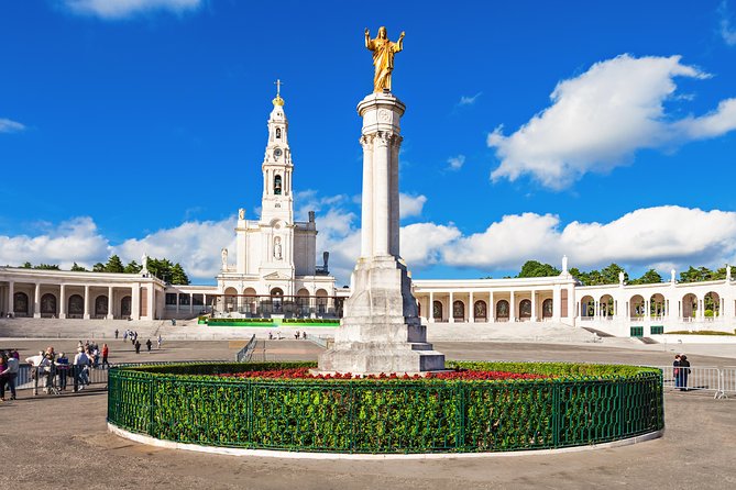 Lisbon: Fátima & The Shepherds Children Home Self-Guided Tour - Time management, crowds, and why start times matter