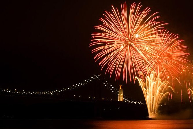 Lisbon: Fireworks, Music and Open Bar in New Year's Eve Cruise - A New Year’s Eve Lisbon fireworks cruise from Spanish Dock