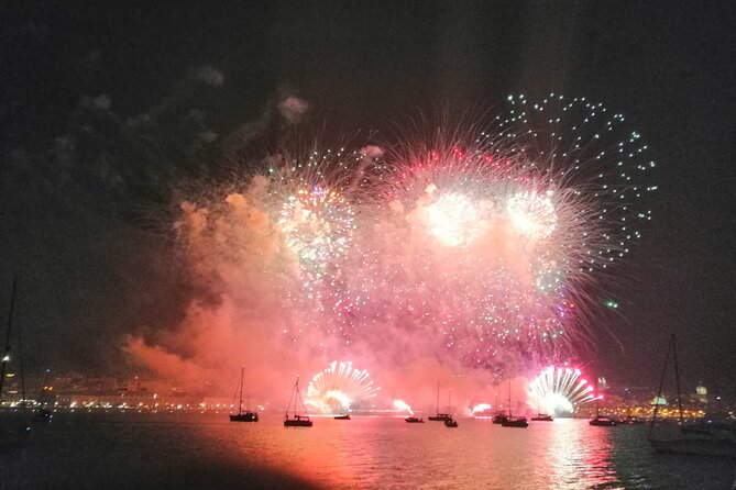 Lisbon: Fireworks, Music and Open Bar in New Year's Eve Cruise - What to bring for Lisbon winter on the water
