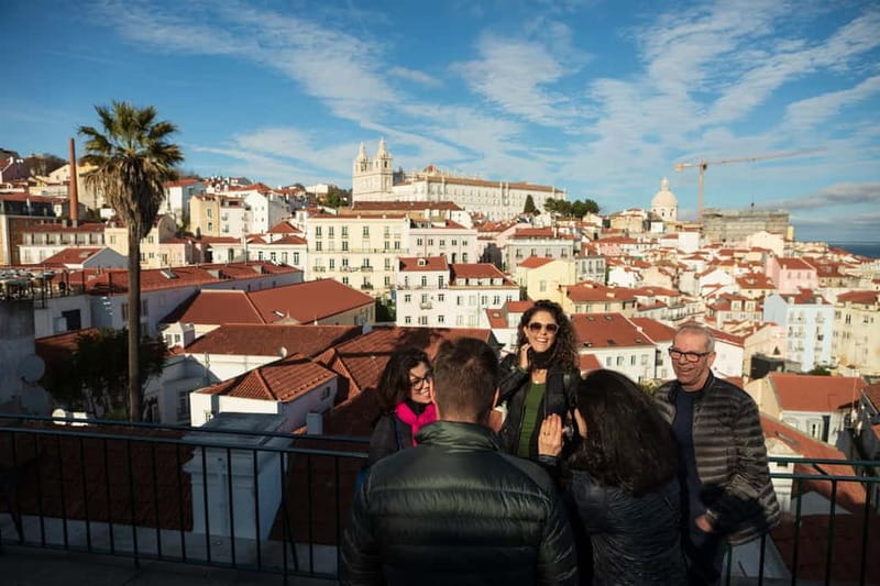 Lisbon: Food Tasting Tour by Tuk Tuk with 2 Stops - Graça and viewpoint moments: photo stops that make the city click
