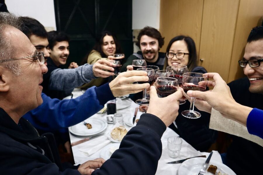 Lisbon Food Tour: 10+ Tastings of Local Delicacies & Wines - Why Lisbon tascas beat the tourist menu