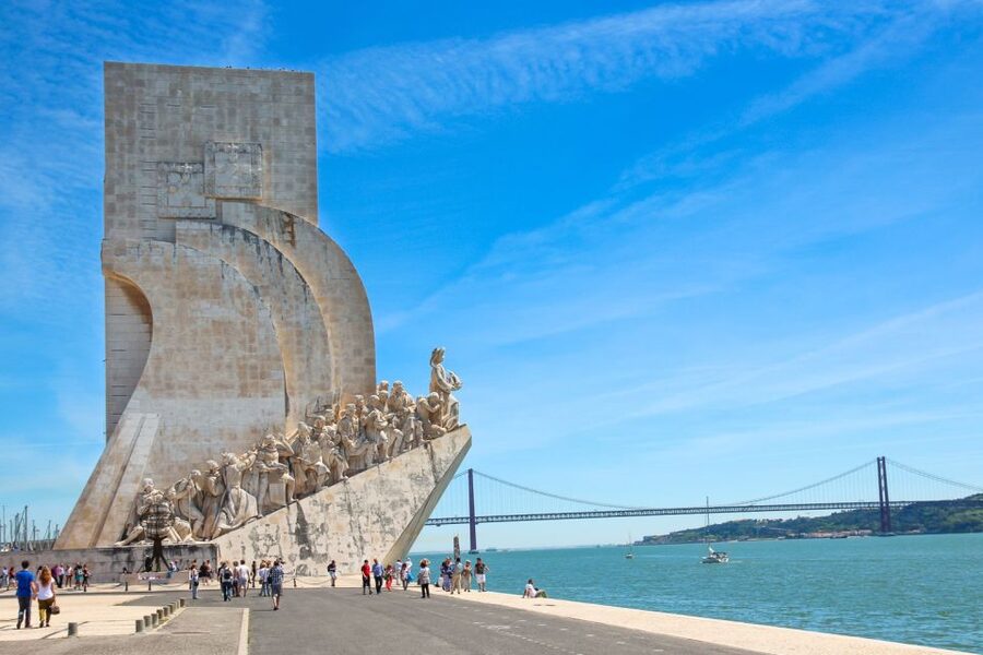 Lisbon: Full-Day Private Sightseeing Tour - Price and Logistics: Is $371 Worth It?
