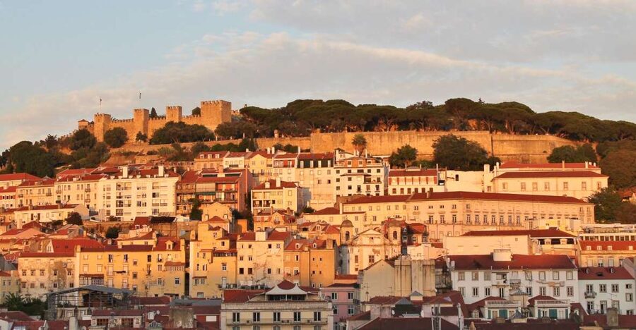 Lisbon: Full-Day Private Walking Sightseeing Tour - Who should book this tour, and who might look elsewhere