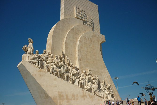 Lisbon Golden Age - Private Tour with Van and Local Guide - Jerónimos Monastery and Church timing: Manueline style and sea-linked symbolism