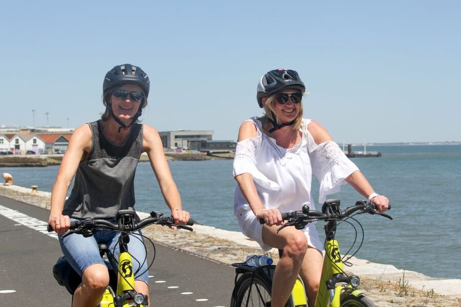 Lisbon: Guided Tour of Historic Belém by Electric Bike - Monument of the Discoveries and fortifications: where Portugal gets dramatic
