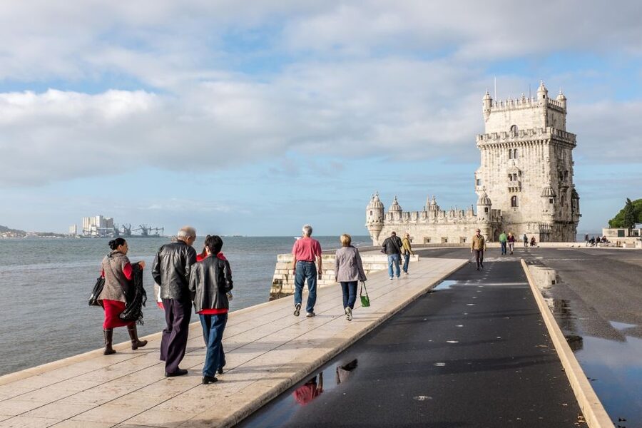 Lisbon: Half-Day City Tour - Jerónimos Monastery: Manueline details without the overload