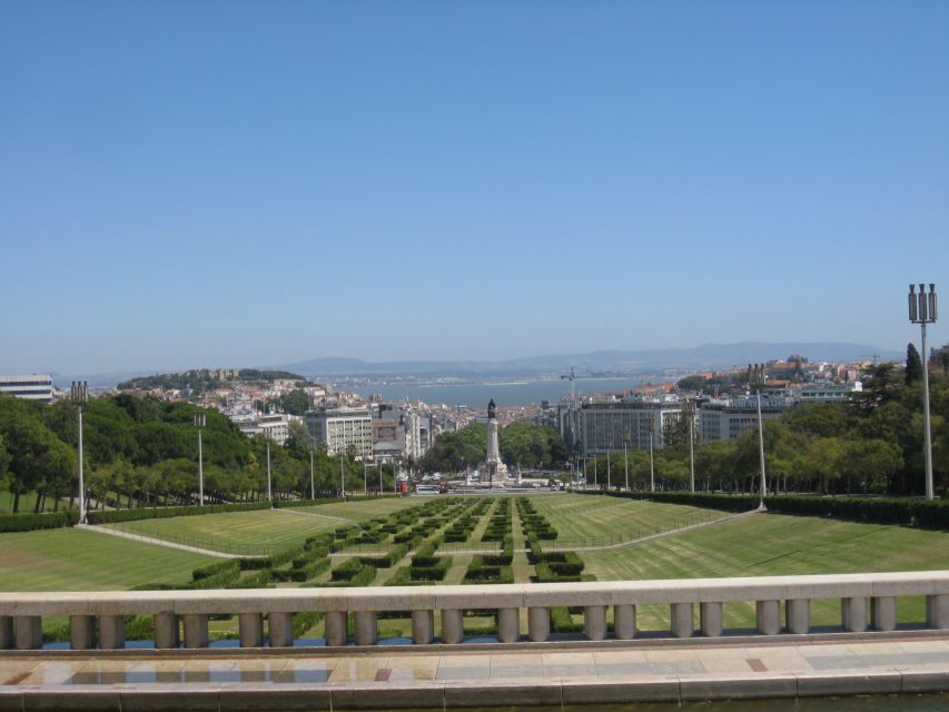 Lisbon Half-Day or Full-Day Small-Group Guided Tour - Chiado passes and viewpoint stops that make the hills make sense