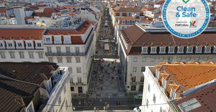 Lisbon Highlights Private Tour with Local Guide and Pickup - Pickup, pace, and what four hours buys you