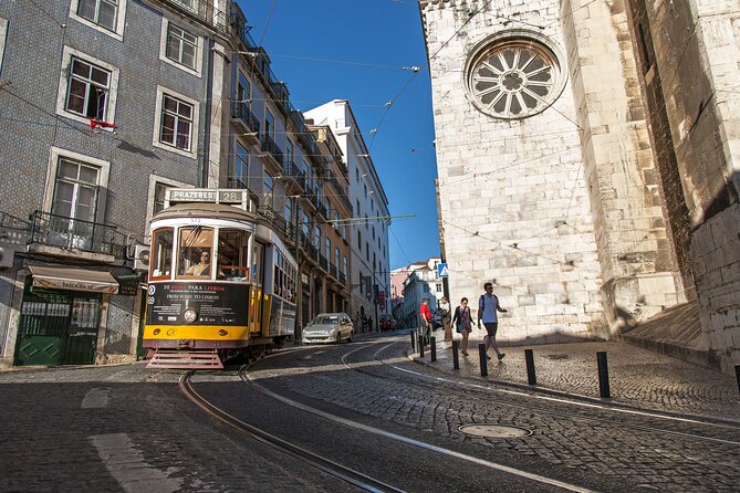 Lisbon Highlights - Private Tour with Van and Local Guide - Miradouro São Pedro de Alcântara: A Second Viewpoint for Comparison