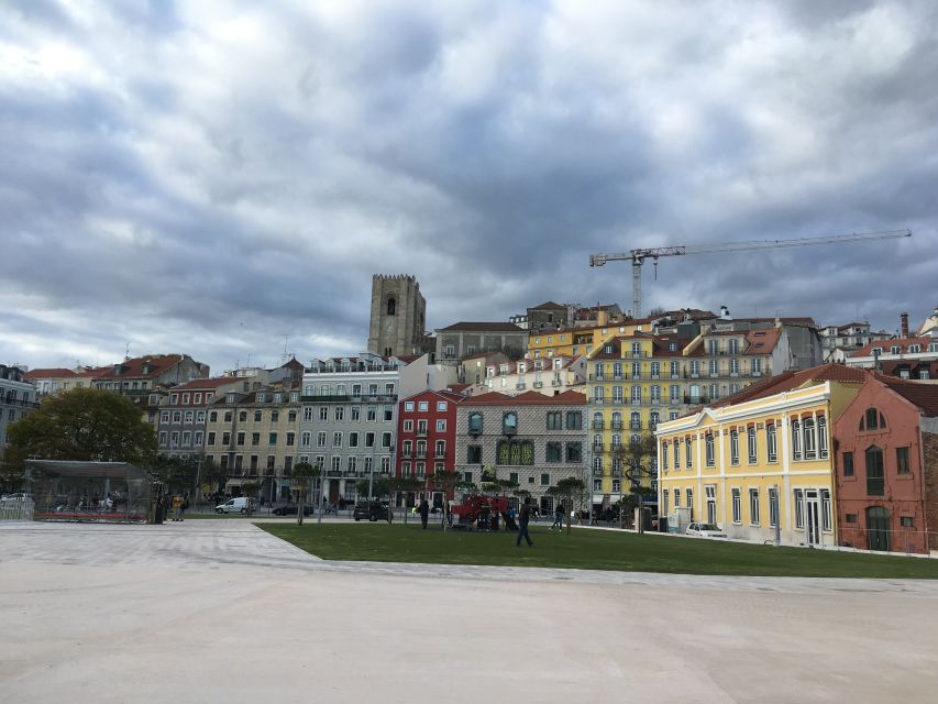 Lisbon: Hills, Alfama, and Mouraria Tour by Electric Bike - Electric Assist Turns Lisbon’s Steep Parts Into Views