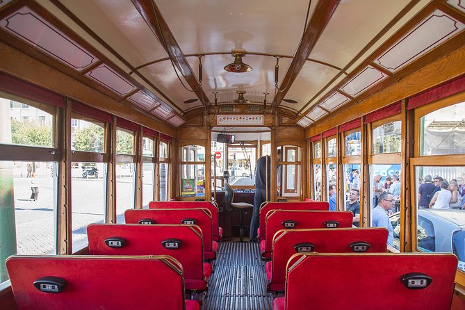 Lisbon Hills Red Tram by Tram 28 route - Audio guide in English: how to use it so it does not pass you by