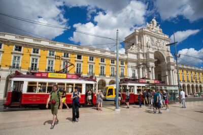 Hills Red Tram Tour by Tram 28 Route 24-Hour Ticket