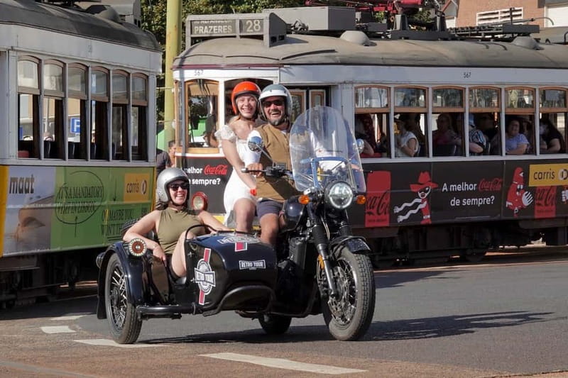 Lisbon : Historic Motorcycle Side-car Tour 1H - The guide matters more than you think