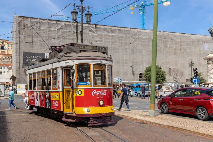 Lisbon: History, Stories and Lifestyle Walking Tour - Bairro Alto Start: 16th-Century Streets and the Earthquake Aftermath