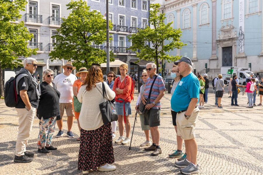 Lisbon: History, Stories and Lifestyle Walking Tour - Santa Justa Elevator and Baixa: Gothic Revival Monument, City Views, Good Orientation