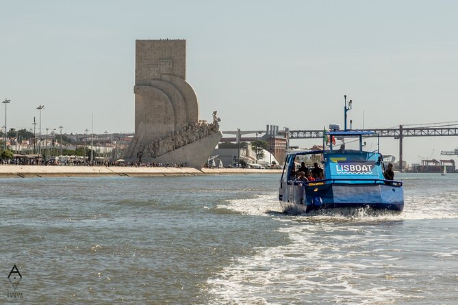 Lisbon Hop On Hop Off Bus and Boat Tour - Ticket redemption and the kiosk problem: what to know before heat hits