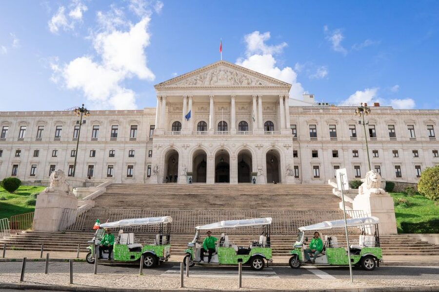 Lisbon Iconic Highlights in 2H00 : Private Tuk-Tuk Tour - Key highlights you’ll actually feel