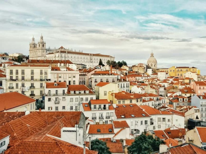 Lisbon: Iconic Landmarks Walking Tour - Santa Justa Elevator photo stop and Baixa Pombalina: the city rebuilt after disaster