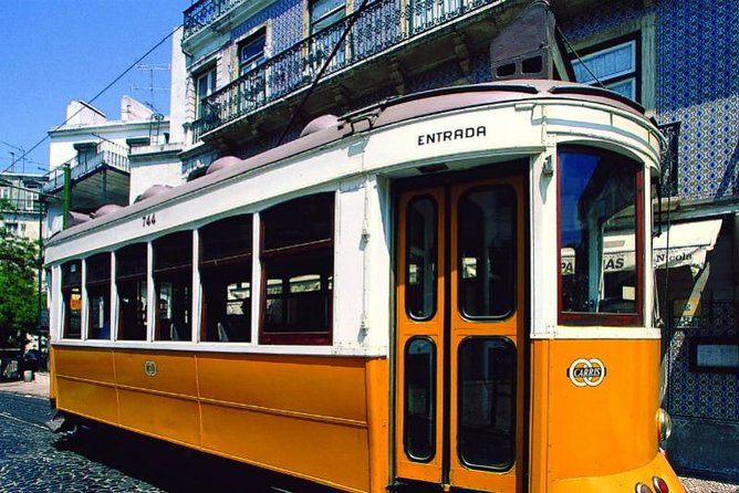 Lisbon in One Day Historic Small-Group Tour - Chiado finish: start your evening where Lisbon is easy