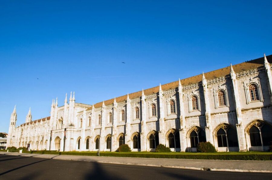 Lisbon: Jerónimos Monastery E-Ticket and Audio Guide - Chapter Room and the sense of daily life behind the grandeur