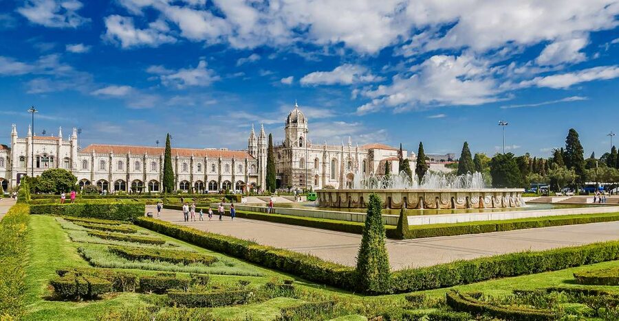 Lisbon: Jerónimos Monastery Entrance Ticket - Should you book the Jerónimos Monastery entrance ticket?