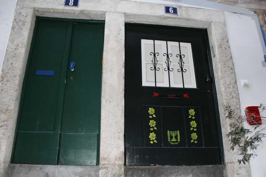 Lisbon: Jewish History in Portugal Guided Walking Tour - Key things you will notice on this Lisbon Jewish history walk