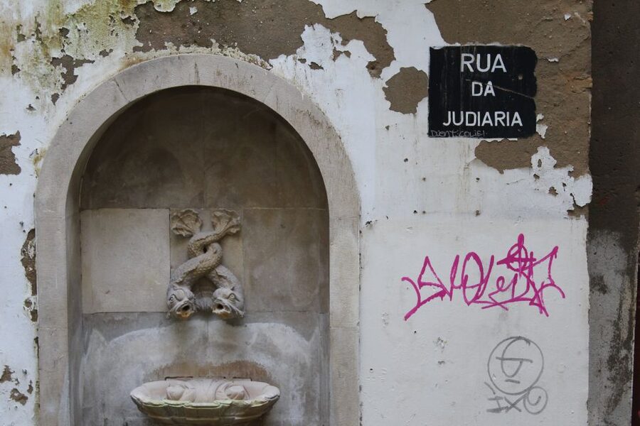Lisbon: Jewish History in Portugal Guided Walking Tour - Expected sights and small moments that make it stick
