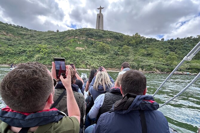 Lisbon Landmarks by Speedboat: Private 1-Hour Tour on the Tagus - Key things that make this Tagus tour worth your time