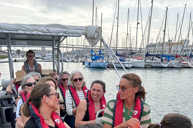Lisbon Landmarks by Speedboat: Private 1-Hour Tour on the Tagus - When to book and what weather to plan for