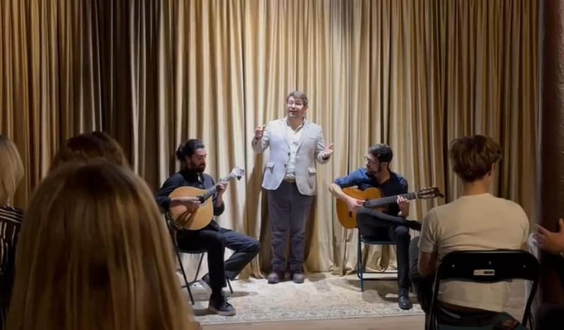 Lisbon: Live Fado Show in Historic Alfama with Port Wine - How to fit this into your Alfama evening without rushing