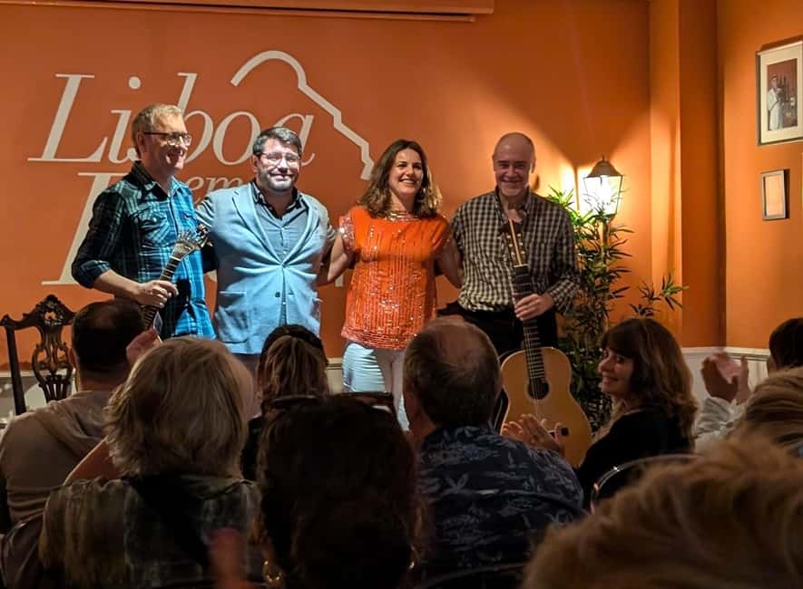Lisbon: Live Fado Show with Port Wine at Lisboa em Fado - The music program: 10 Fados and 1 instrumental section