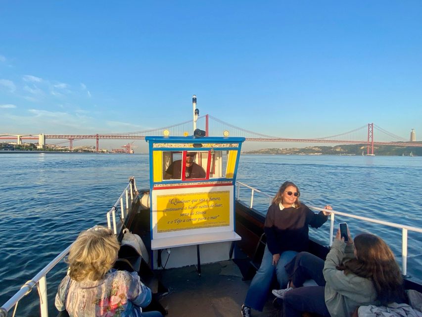Lisbon: Live Guided Traditional Boat Sightseeing Cruise Tour - Price and time: how $41 buys real value in 1.5 hours